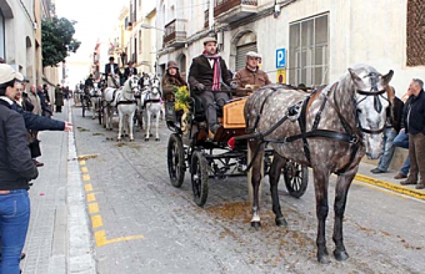 Parade of the Three Rounds (&#039;Tres Tombs&#039;)